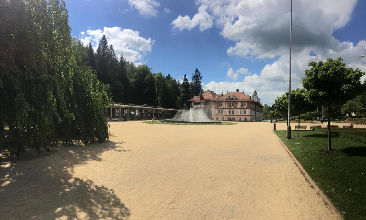 Ubytovani V Soukromi Luzne Luhačovice Exteriör bild